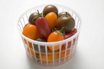 Diferentes tipos de tomates - foto de stock