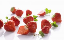 Frische reife Erdbeeren — Stockfoto