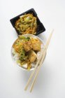 Tofu mit gebratenem Gemüse — Stockfoto