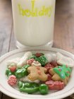 Рождественское печенье и сладости — стоковое фото