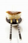 Sushi nigiri com cogumelos shiitake — Fotografia de Stock