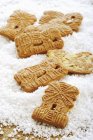 Biscoitos Speculatius em açúcar pérola — Fotografia de Stock