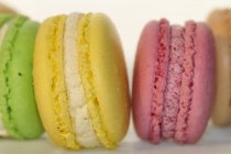 Різні кольорові десертів — стокове фото