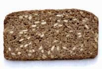 Fatia de pão de girassol — Fotografia de Stock