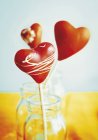 Heart-shaped cake pops — Stock Photo