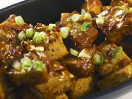 Plato de tofu picante chino - foto de stock