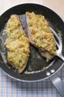 Filetti di pesce con pane — Foto stock