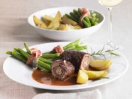 Beef roulades with green beans and potatoes — Stock Photo