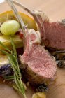 Lamb chops with rosemary and vegetables — Stock Photo