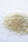 Pilha de arroz branco basmati — Fotografia de Stock