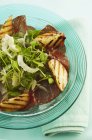 Bresaola with grilled nectarines — Stock Photo
