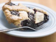 Шматок чорничного пирога — стокове фото