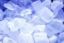 Замороженные кубики льда — стоковое фото