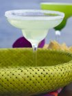 Margarita in vetro con bordo salato — Foto stock