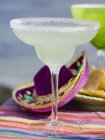 Margarita en verre avec jante salée — Photo de stock