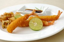 Deep-fried prawns — Stock Photo