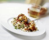 Calamar relleno con arroz - foto de stock