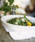 Grüne Tagliatelle mit Parmesan — Stockfoto