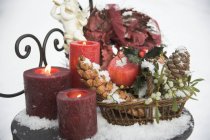 Christmas decorations on garden table — Stock Photo
