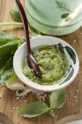 Pesto con olio d'oliva — Foto stock
