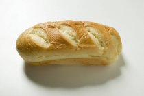 Bloomer, pan blanco crujiente - foto de stock
