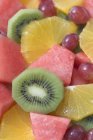 Цветной фруктовый салат — стоковое фото