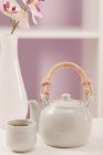 Théière et bol à thé — Photo de stock