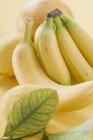 Банани і цитрусові — стокове фото