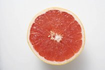 Halb rosa Grapefruit — Stockfoto
