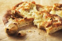 Rustic Roasted Garlic Pizza — Stock Photo