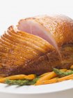 Glazed roast ham — Stock Photo