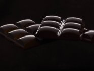 Barras de chocolate negro - foto de stock