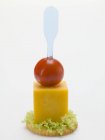 Queijo e tomate cereja — Fotografia de Stock