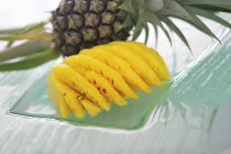 Ananas mûrs pour bébés — Photo de stock