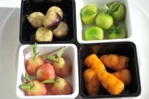 Frutas y hortalizas en forma - foto de stock