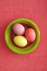 Крашеные пасхальные яйца — стоковое фото