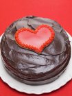 Chocolate cake on plate — Stock Photo