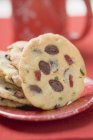 Biscotti al cioccolato con mirtilli rossi — Foto stock