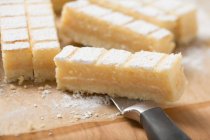 Barres à gâteaux avec sucre glace — Photo de stock