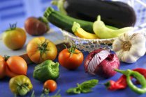 Verduras frescas mezcladas - foto de stock