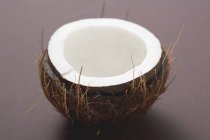 Metà del cocco fresco — Foto stock