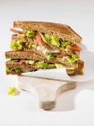 Pollo e avocado sandwich — Foto stock