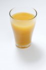 Склянка мультивітамінного соку — стокове фото