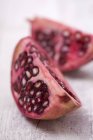 Slices of fresh pomegranate — Stock Photo