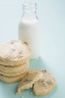 Ореховое печенье в стопке — стоковое фото