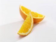 Frische orangefarbene Keile — Stockfoto