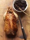Roasted chicken with red cabbage — Stock Photo