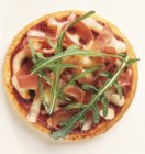 Small ham and mozzarella pizza — Stock Photo