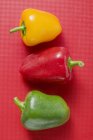 Pimentas frescas maduras coloridas — Fotografia de Stock