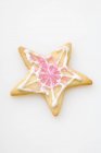 Biscotto decorato con zucchero rosa — Foto stock